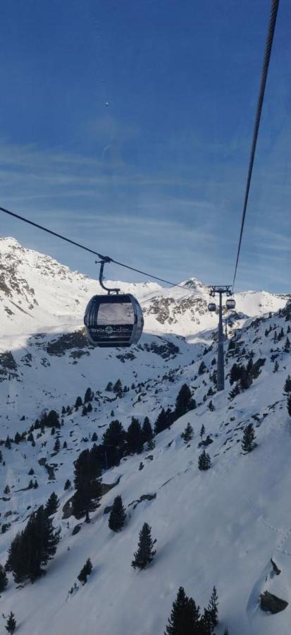 Appartements 3 Vallees, Piscine Et Sauna Orelle Exteriér fotografie