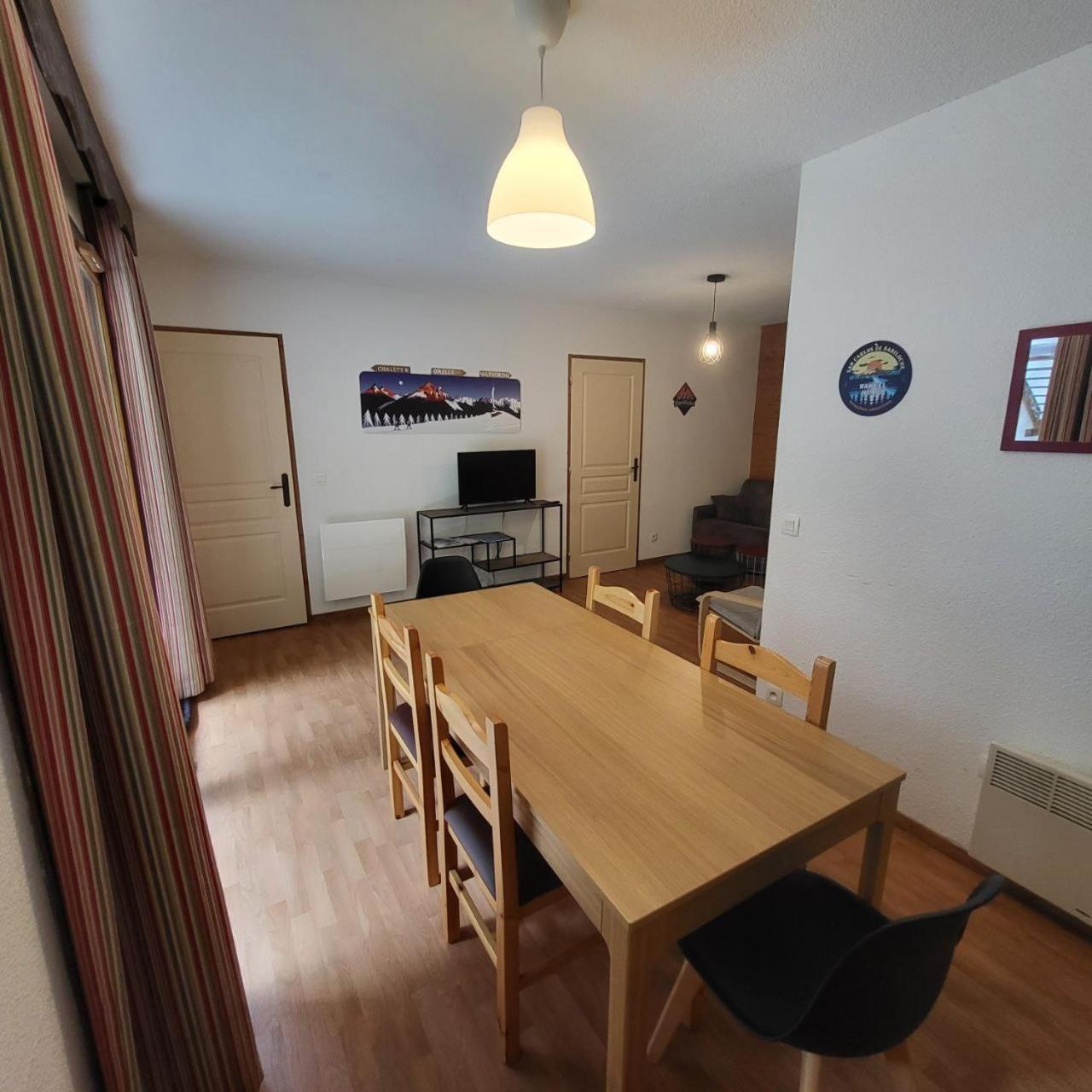 Appartements 3 Vallees, Piscine Et Sauna Orelle Exteriér fotografie